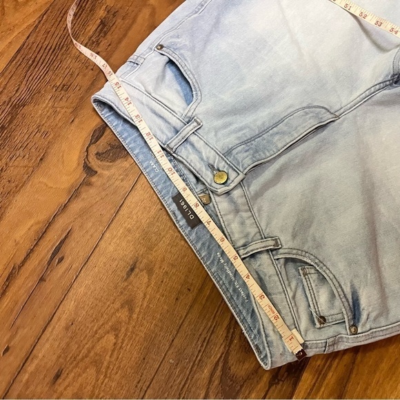 DL1961 Clara Frayed Hem Mid Rise Slim Bermuda Short Kingsland 30 I - Picture 5 of 10